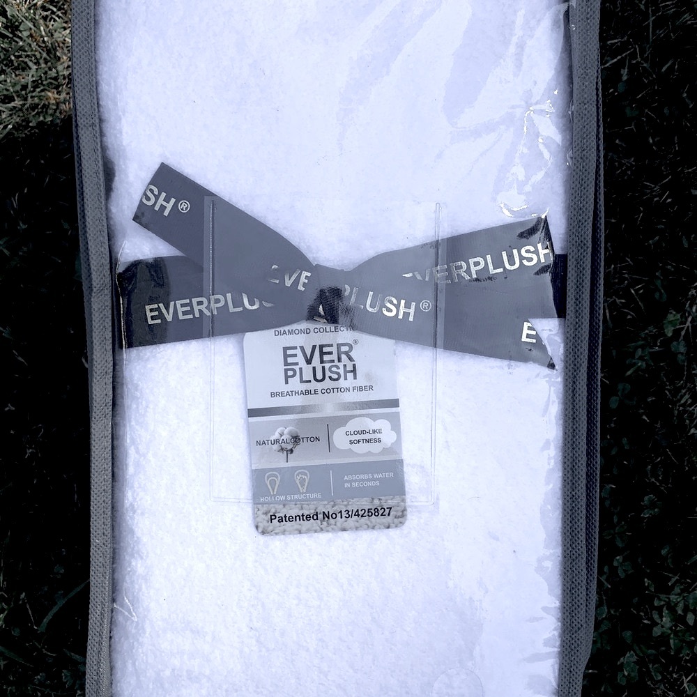 White Cotton Fiber Bath Towel Set